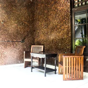 2* Hotel Berlian